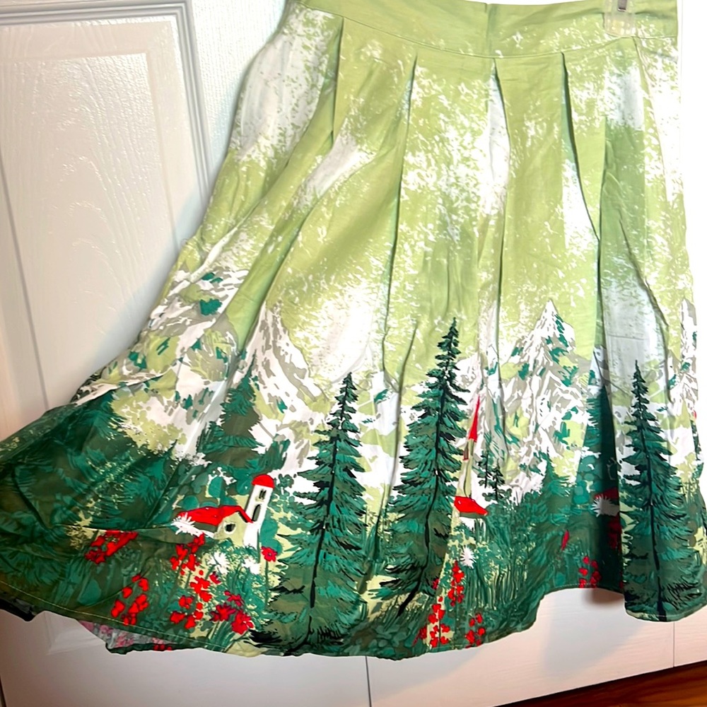 Quaint Village print full skirt